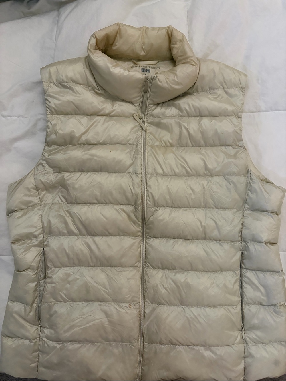Uniqlo ultra Light down Cream Packable Puffer Vest - Women